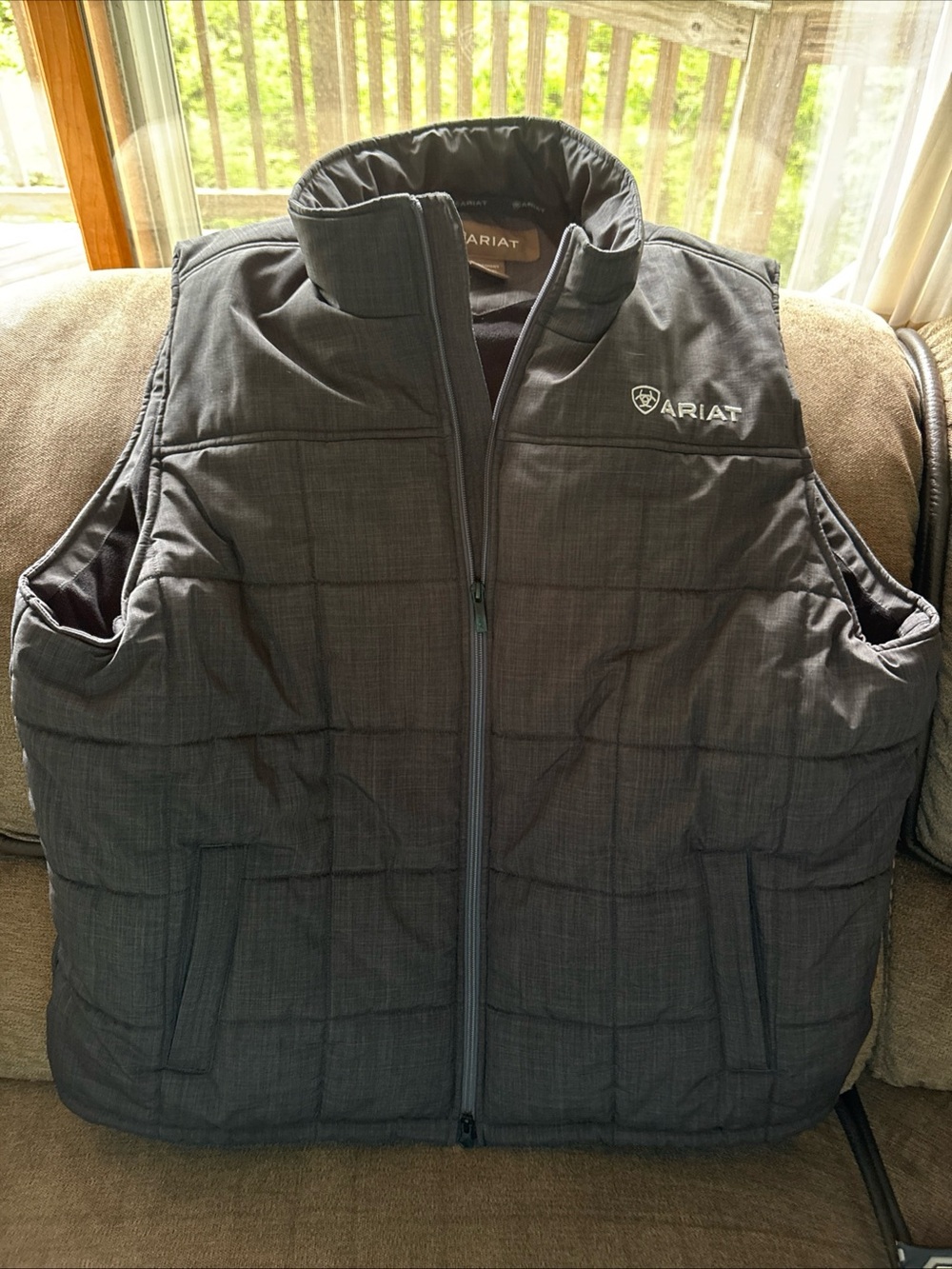 Ariat Men's Gray Quilted Puffer Vest, Full Zip, Insulated, Stand-Up Collar, 2XL